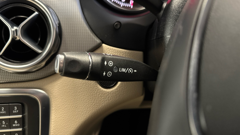 Mercedes-Benz GLA 200d Sport Premium 5dr Auto Diesel Hatchback